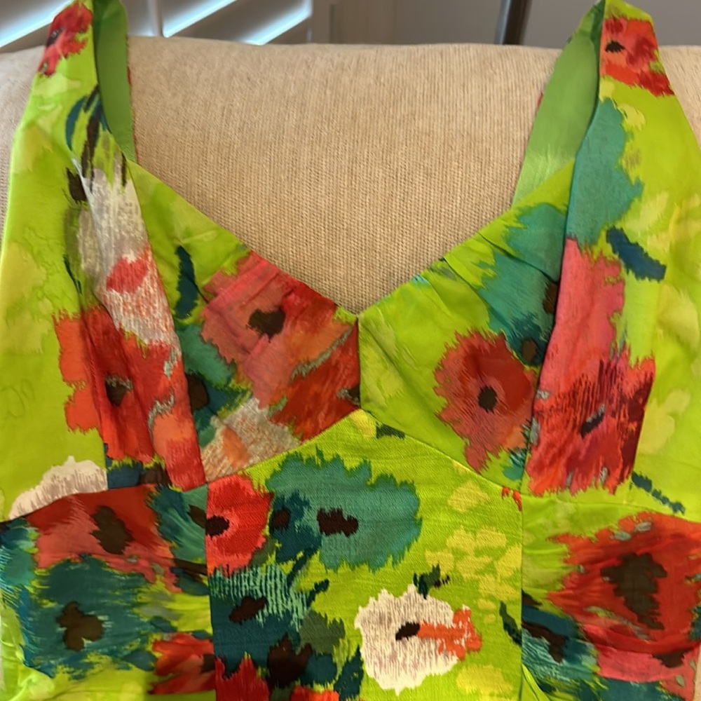 Beautiful dress. Great condition. Only tried on. - Picture 3 of 6